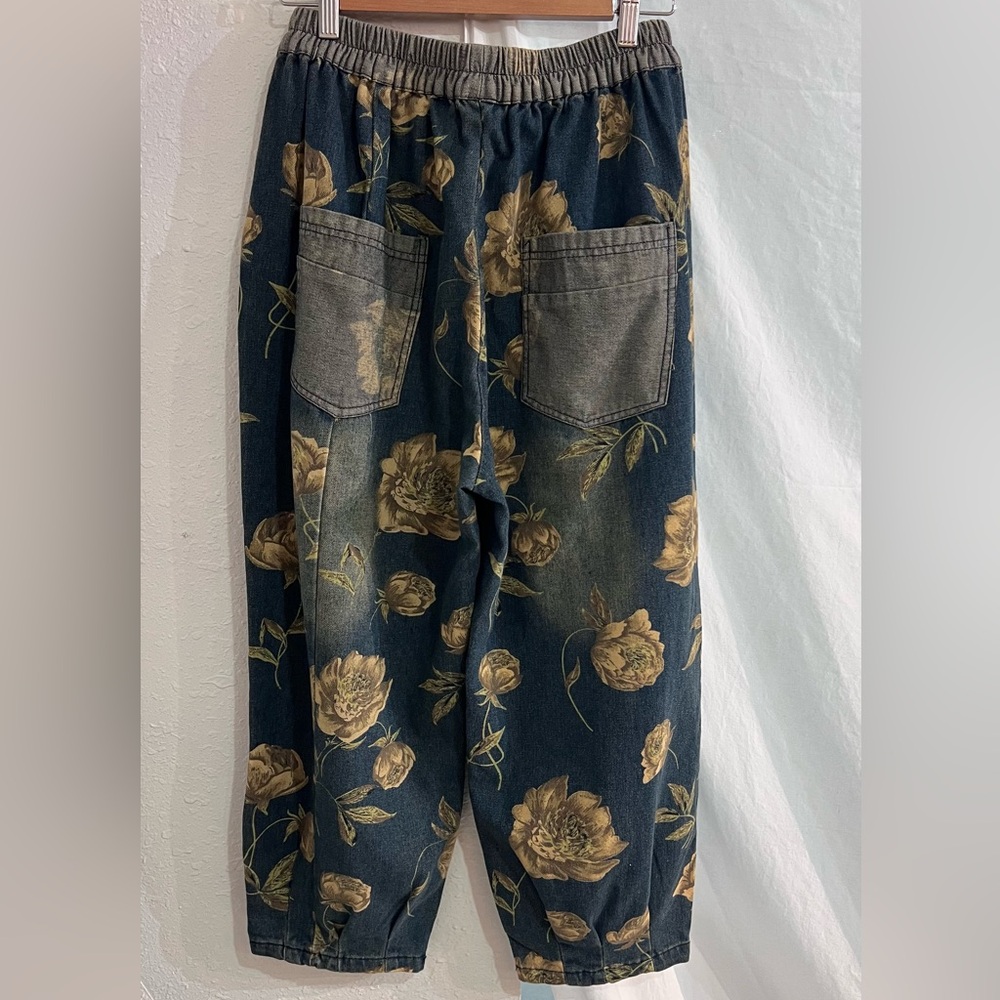 Floral Patterned Jeans - Picture 2 of 2